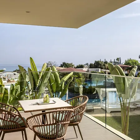 Hotel Capo Bay 5*
