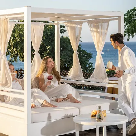 Hotel Capo Bay 5*