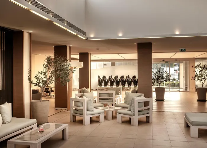 Capo Bay Hotel Protaras