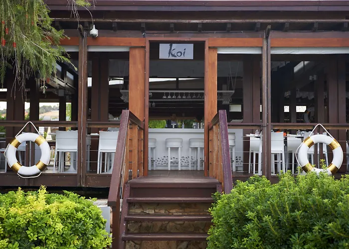 Capo Bay Hotel Protaras