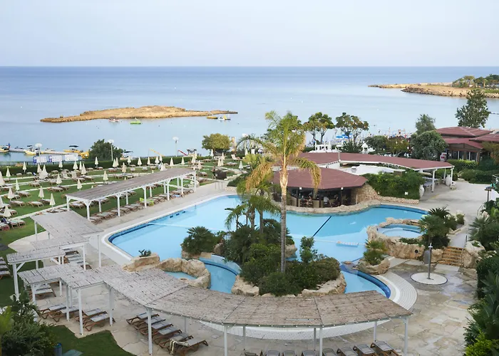 Capo Bay Hotel Protaras