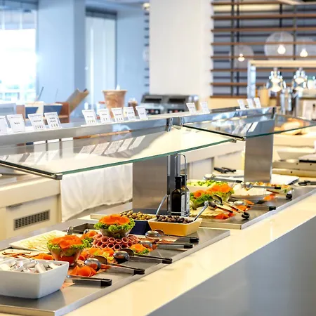 Capo Bay Hotel Protaras