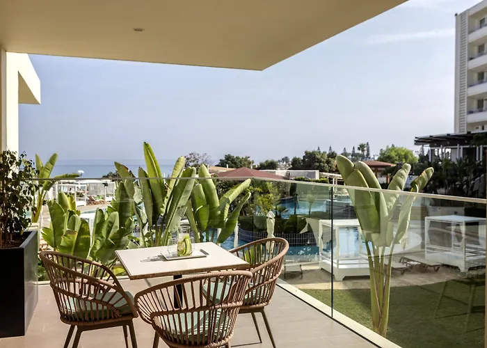 Hotel Capo Bay 5*
