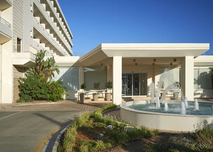 Capo Bay 5* Protaras