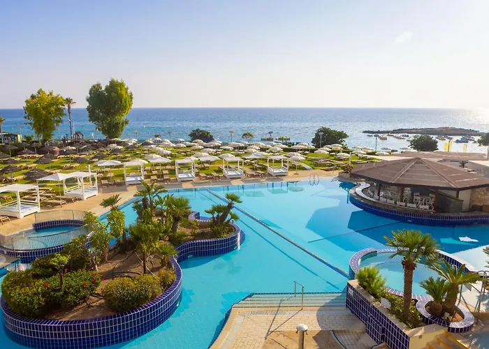 Capo Bay Hotell Protaras